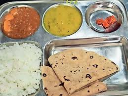 Shiv Bhojan center operators are hungry